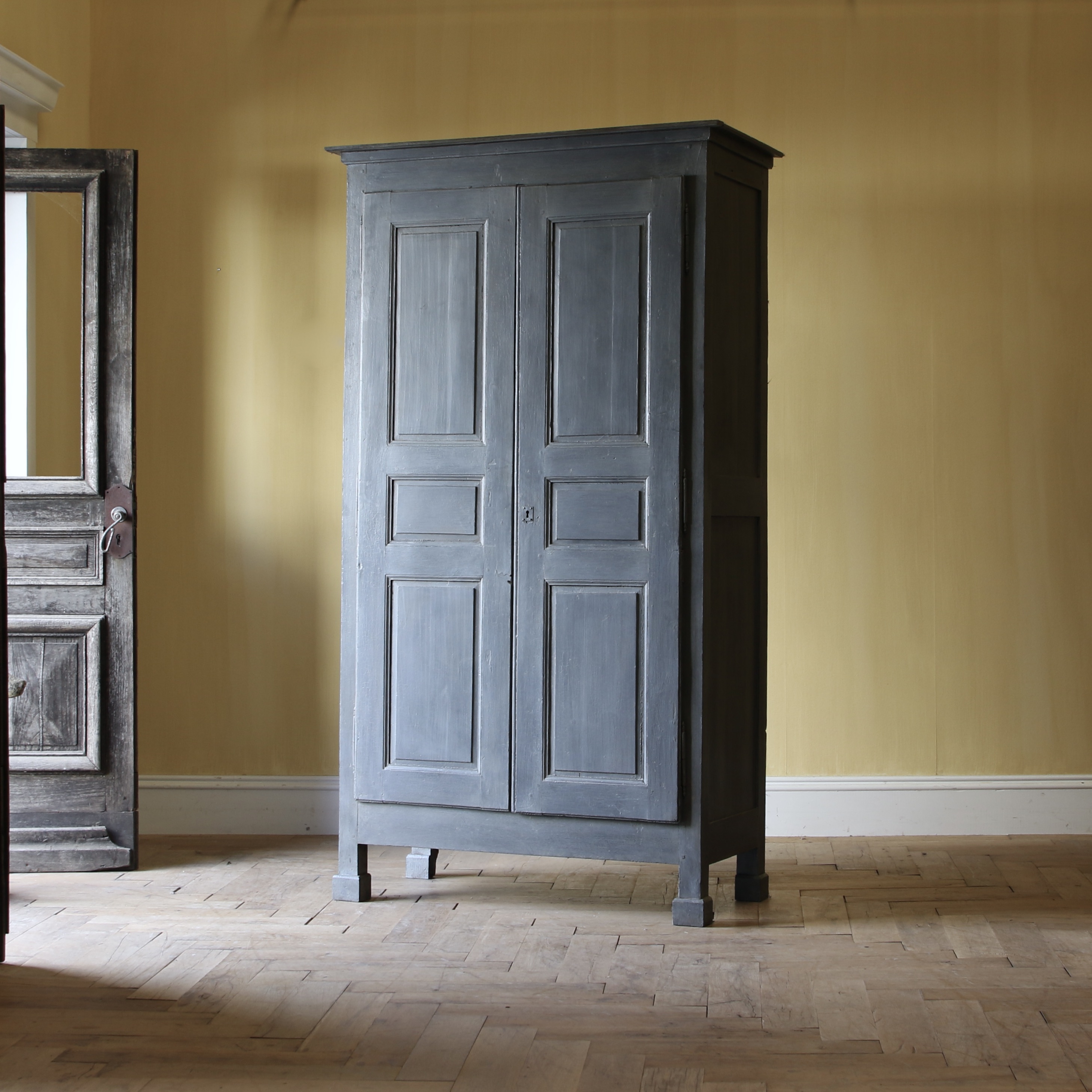 155-76 - English Cupboard